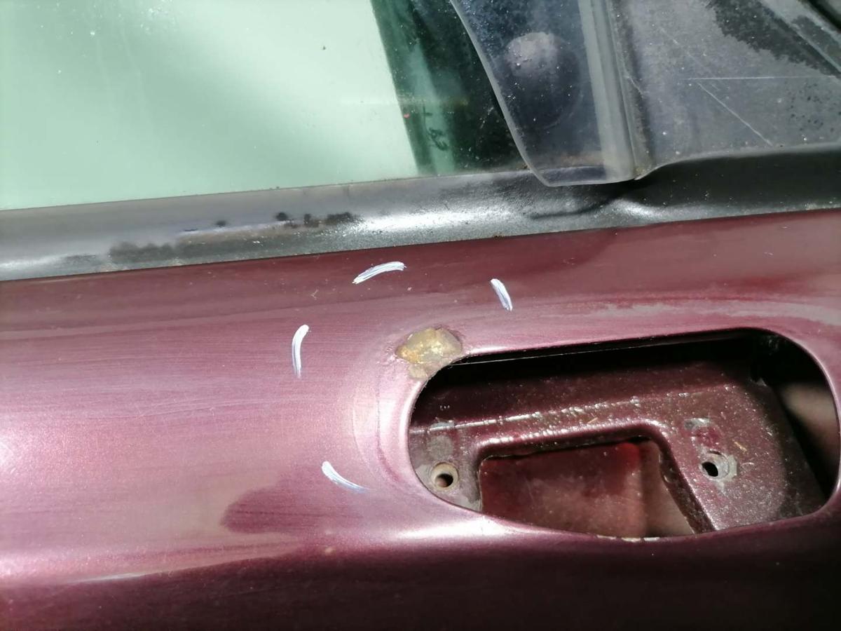 Audi 80 B4 original T&uuml;r vorn rechts Weinrot LZ3T Bj.1992